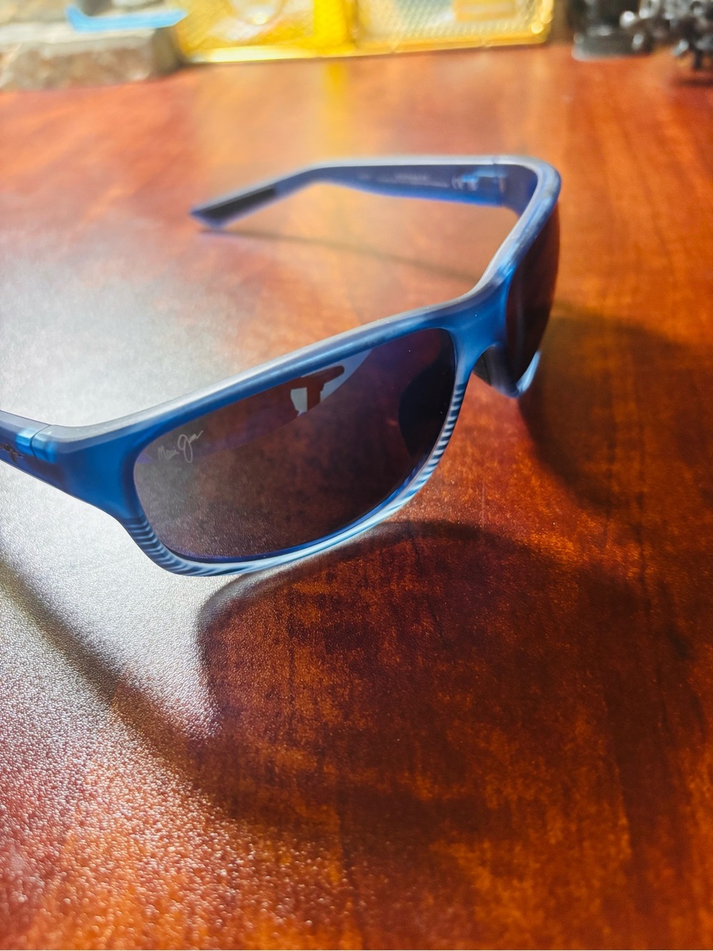 Maui Jim KAIWI CHANNEL Polarized Wrap Sunglasses Blue Black w/Blue Hawaii Lenses - Picture 14 of 15